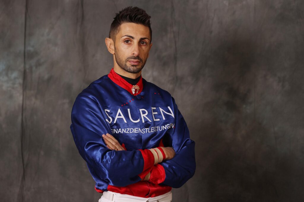 SANNA REIST IN SIEGFORM AN