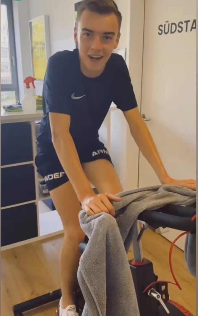 VERSTÄRKUNG NAHT
