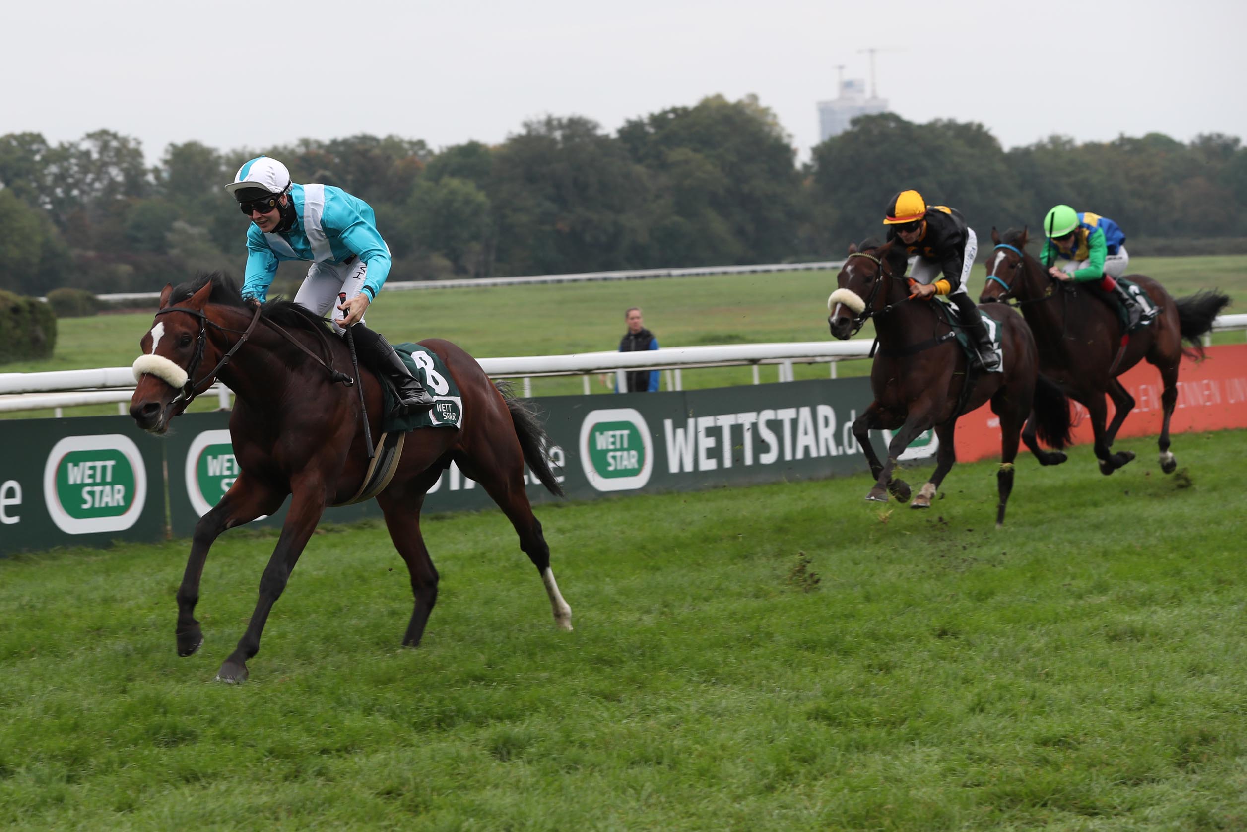 EHRENPLATZ BEI HANDICAP DEBUT