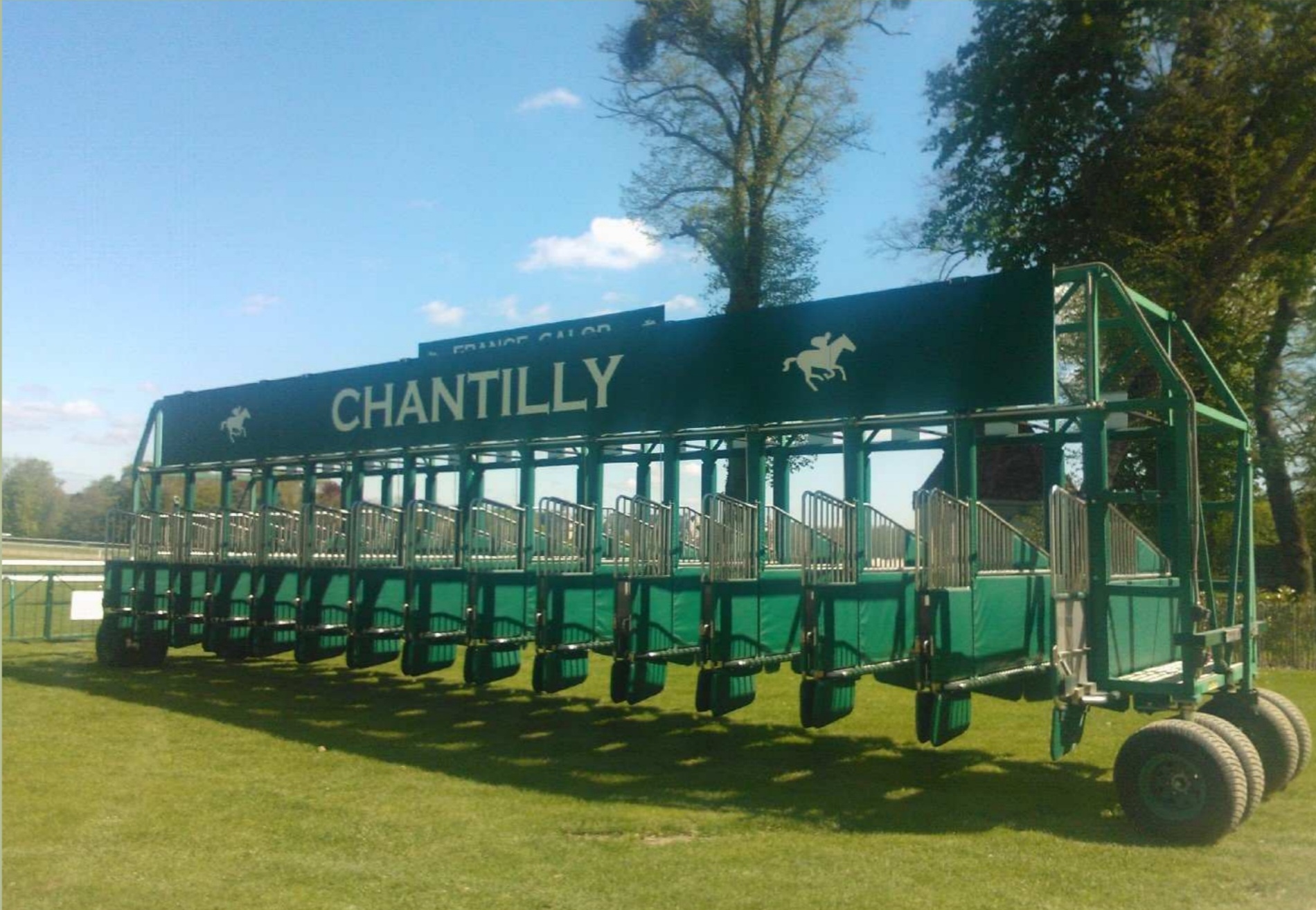 CHANTILLY DEBUTANT
